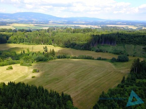 Prodej pozemků 24 781 m², Čistá u Horek